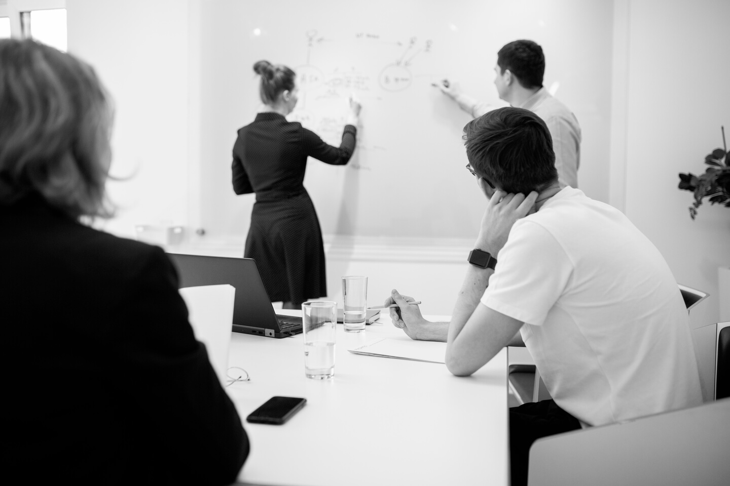 Pomoc prawna w zakładaniu spółek prawa handlowego_2